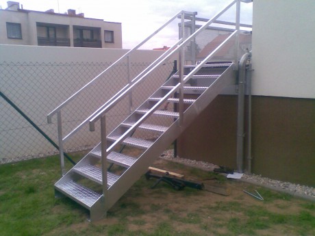 Ocelové schodiště